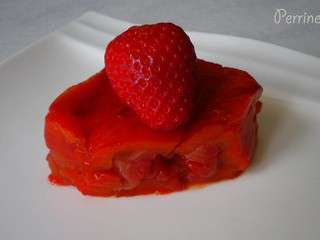 Tartare de fraises en terrine de poivron rouge